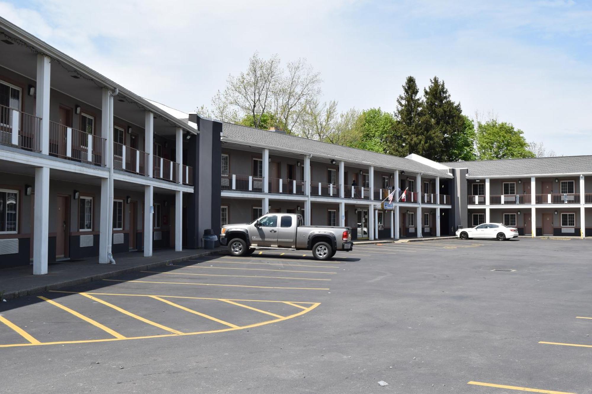 University Manor Inn Buffalo Exteriér fotografie