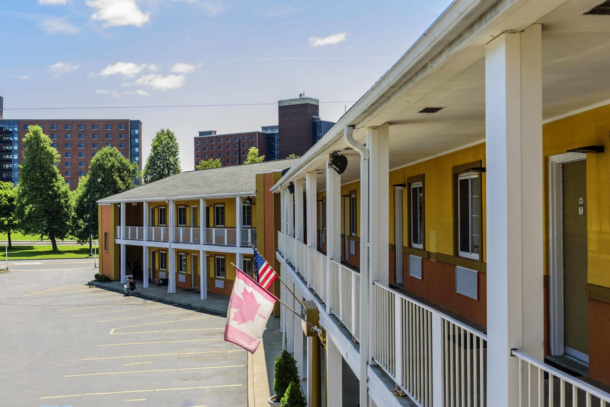 University Manor Inn Buffalo Exteriér fotografie